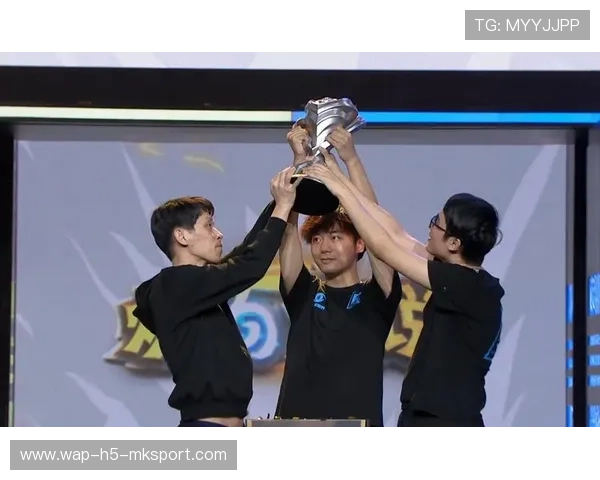 战队荣誉徽章系统升级展示历史成就，战队荣誉勋章赛季奖励